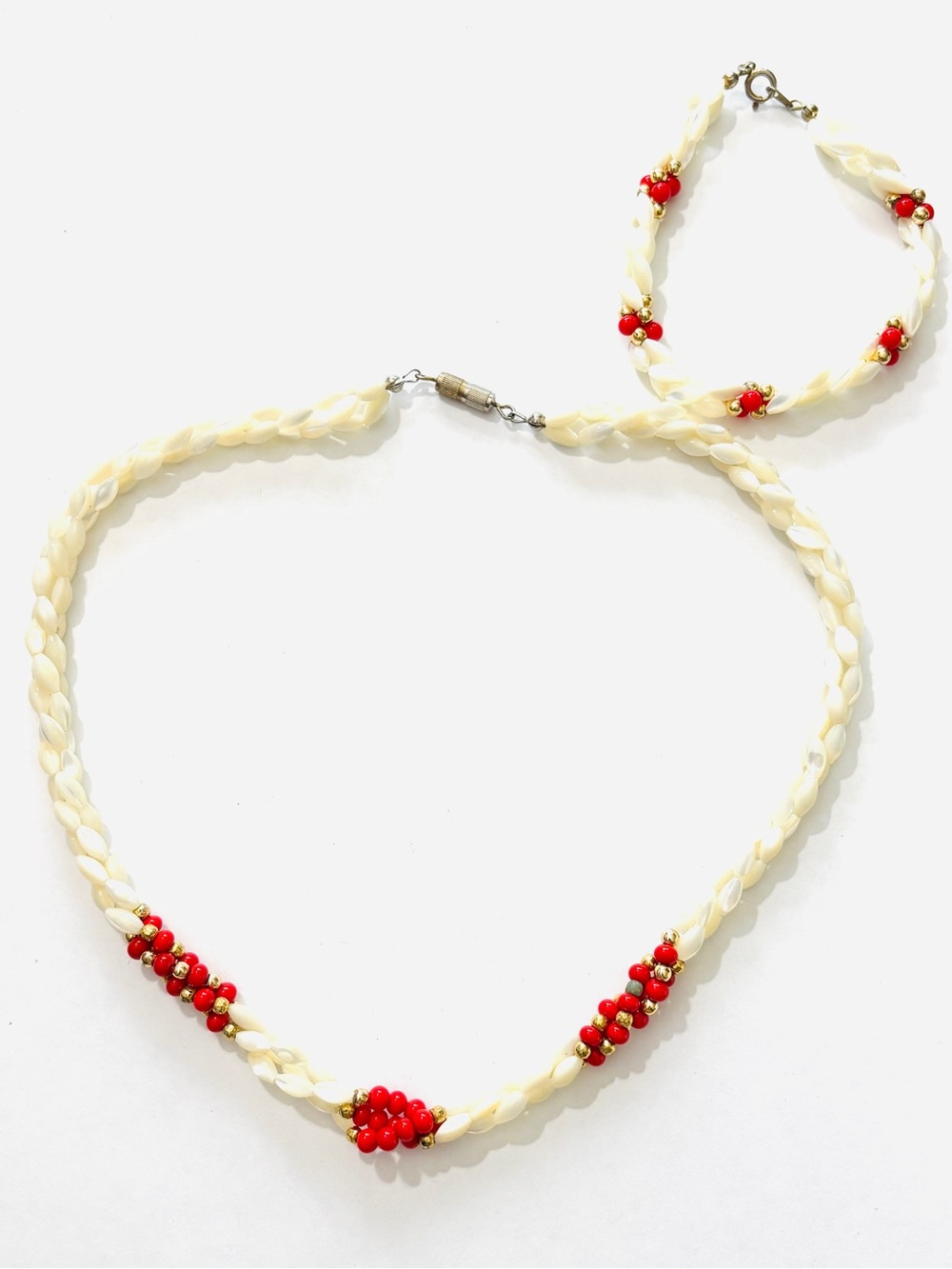 Vintage 1970s Mother of Pearl Torsade Beaded Necklace Bracelet Set Red Gold Tone